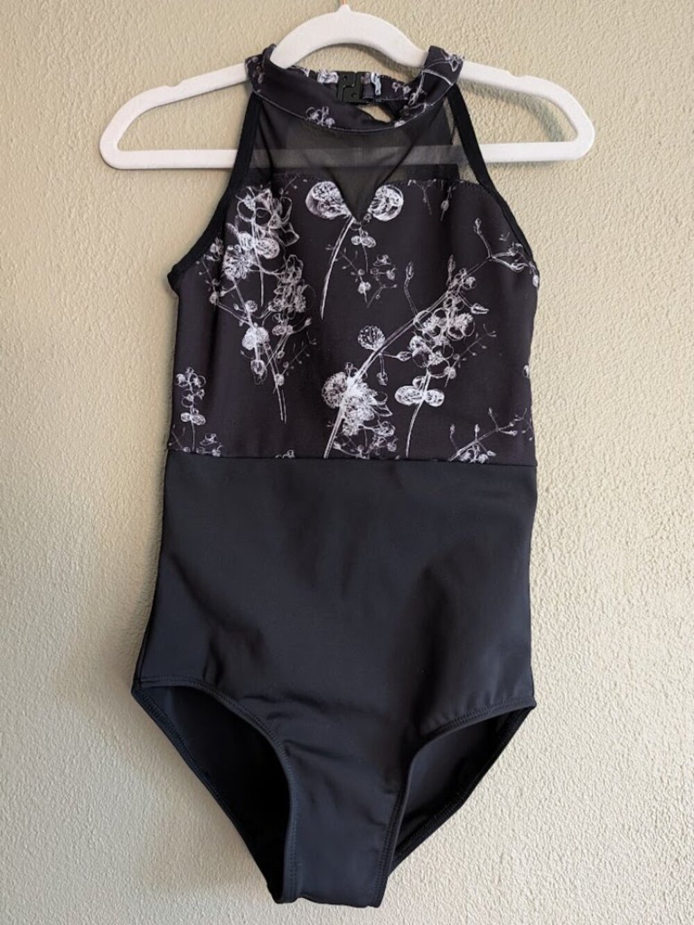 Danz N Motion White Blossom Halter Leotard Girls 12-14 Black Floral